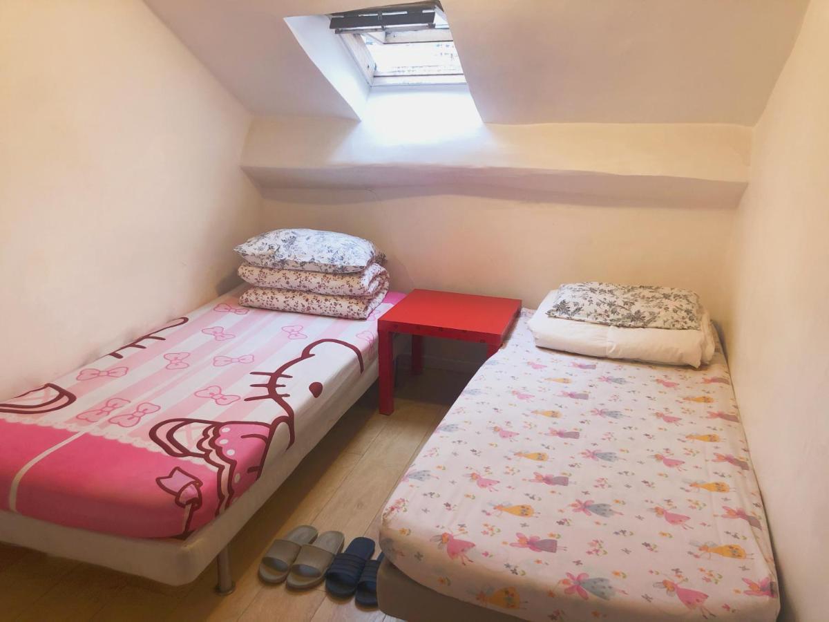 Chambre Double ou Lits Jumeaux avec Salle de Bains Privative